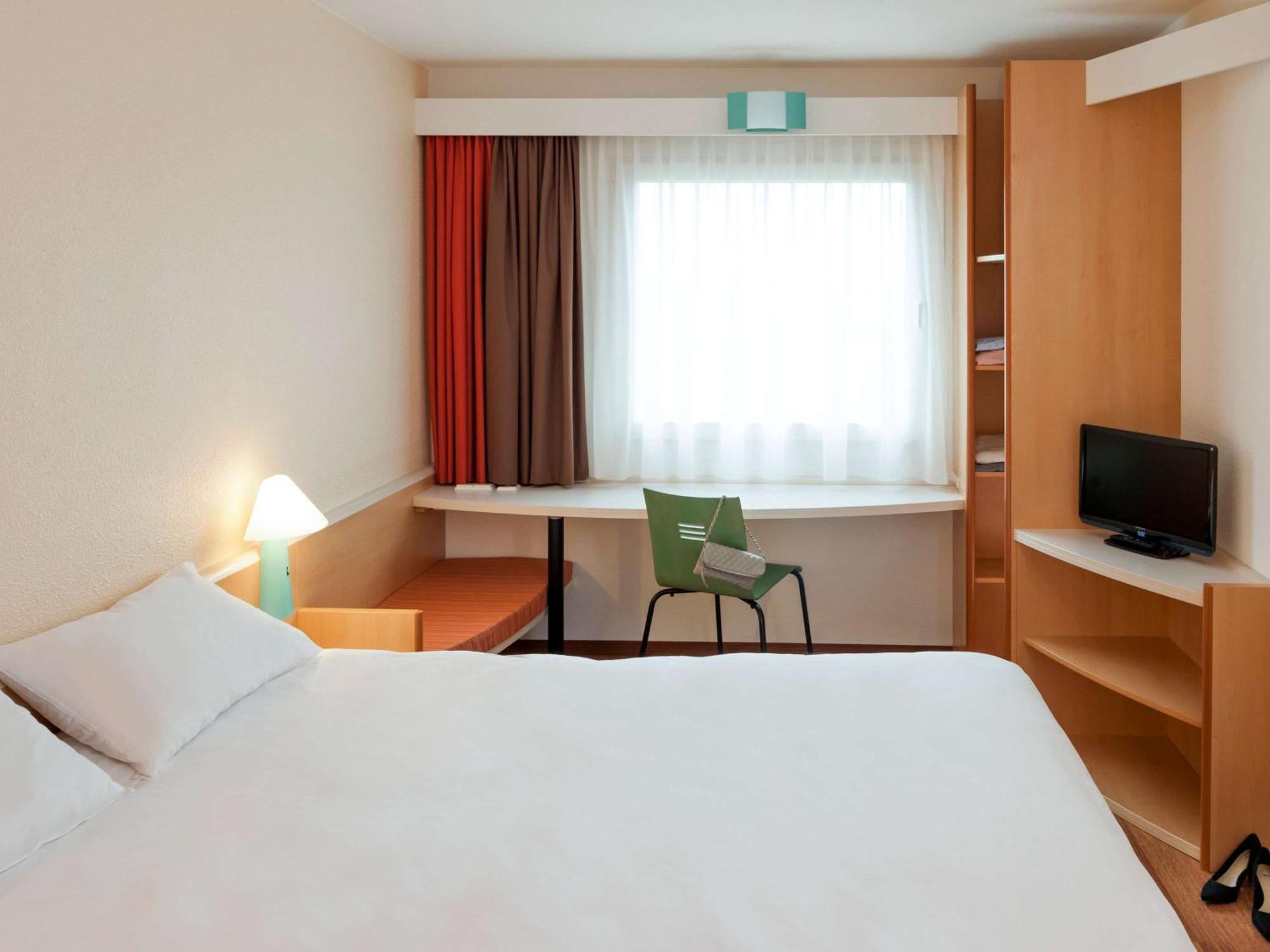 ホテル Ibis Tours Sud シャンブレー・レ・トゥール エクステリア 写真